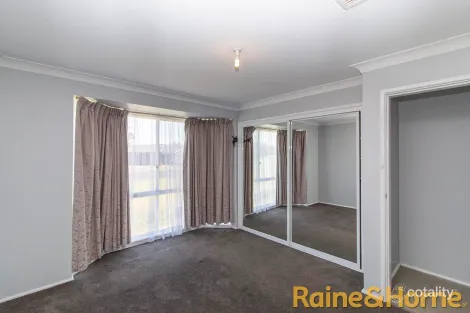 Property photo of 3 Ironbark Close Dubbo NSW 2830