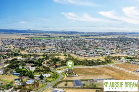 2 Black Wattle St, Kurunjang, VIC 3337