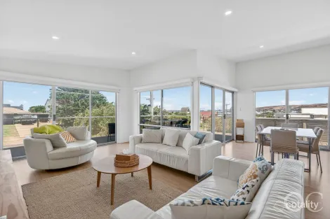 Property photo of 164 Newell Avenue Middleton SA 5213