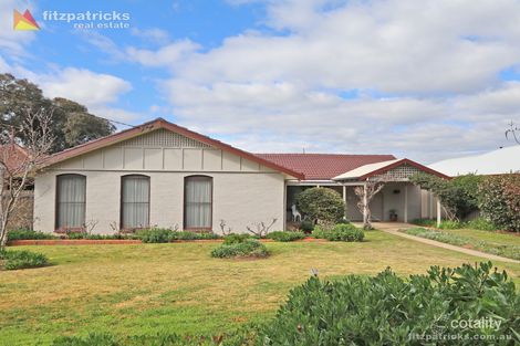 Property photo of 12 Walana Crescent Kooringal NSW 2650