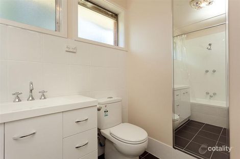 Property photo of 12 Bennelong Crescent Macquarie ACT 2614