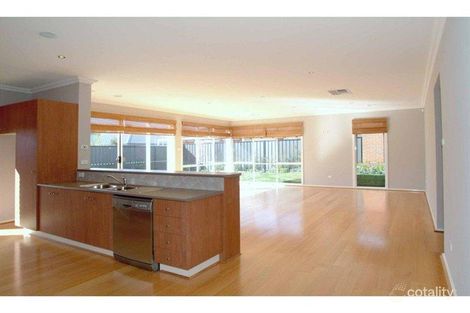 Property photo of 8 May Gibbs Circle Point Cook VIC 3030