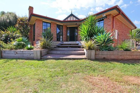 19 Coral Cl, Rosebud, VIC 3939