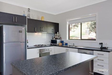 Property photo of 1 Eagles Nest Whittlesea VIC 3757