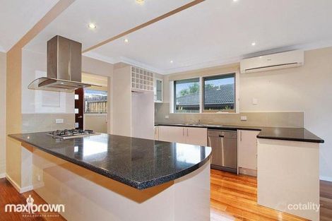 Property photo of 10 Landstrom Quadrant Kilsyth VIC 3137