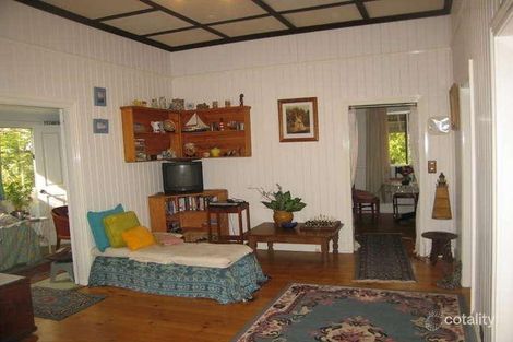 Property photo of 9 Griffith Road Eastern Heights QLD 4305