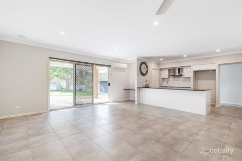 Property photo of 240 Paterson Road Bolwarra Heights NSW 2320