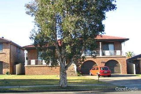 Property photo of 13 Strathfield Close St Johns Park NSW 2176