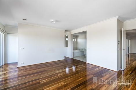 Property photo of 58 Elmswood Boulevard Keysborough VIC 3173