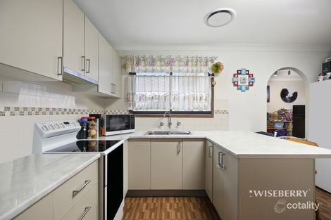 Property photo of 12 Somerville Close Budgewoi NSW 2262
