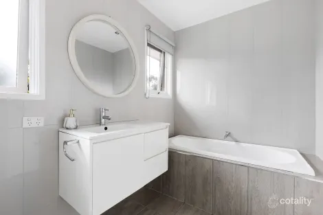 Property photo of 1/34 Leawarra Parade Frankston VIC 3199