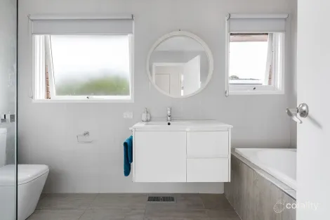 Property photo of 1/34 Leawarra Parade Frankston VIC 3199