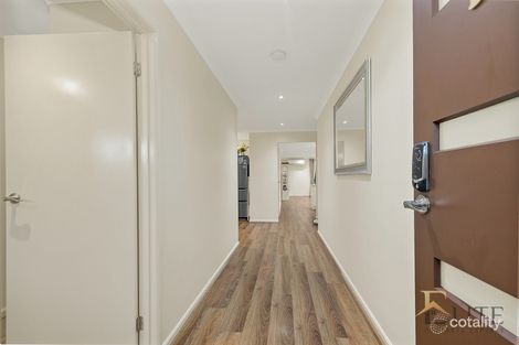 Property photo of 6 Wistow Chase Wollert VIC 3750