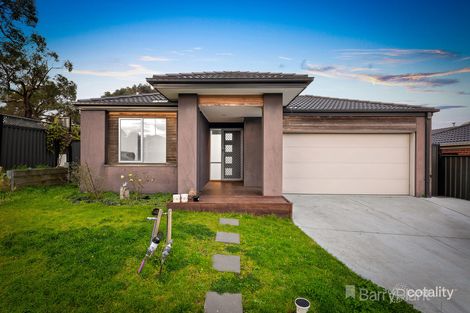 Property photo of 22 Pointer Drive Pakenham VIC 3810