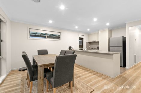 Property photo of 22 Pointer Drive Pakenham VIC 3810