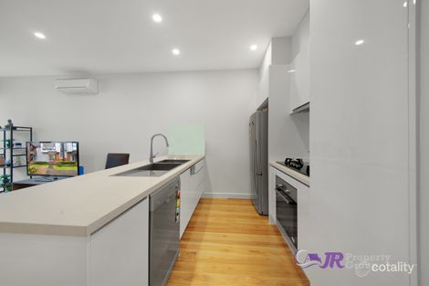 Property photo of 11/5 Hay Street Box Hill South VIC 3128