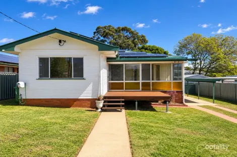 Property photo of 5 Eardley Street Newtown QLD 4350
