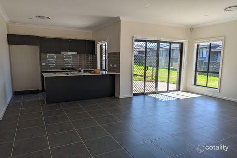 Property photo of 43/75 Mary Ann Drive Glenfield NSW 2167