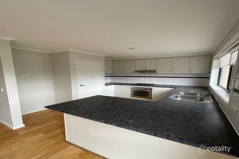 Property photo of 9/8 Sherdley Green Caroline Springs VIC 3023