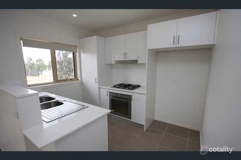 Property photo of 33 Domain Way Craigieburn VIC 3064