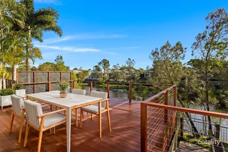31 Gardendale Cres, Burleigh Waters, QLD 4220