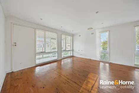 Property photo of 110 Eucalyptus Drive Macquarie Fields NSW 2564