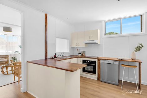 Property photo of 11 Cullen Street Unanderra NSW 2526