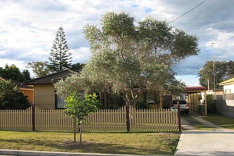 10 Yeddenba Ave, Blue Bay, NSW 2261