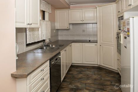 Property photo of 8 Dark Close Edensor Park NSW 2176