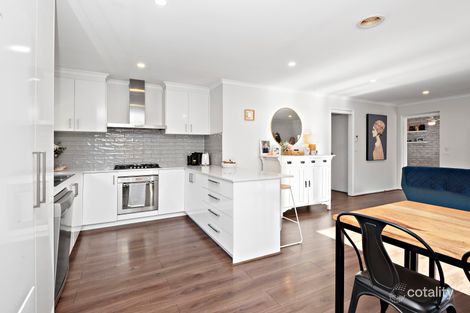 Property photo of 2/5 Warranilla Avenue Rosebud VIC 3939