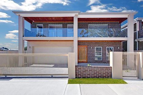 2 Freda St, Panania, NSW 2213