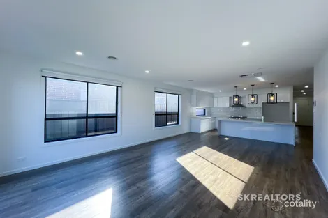 Property photo of 18 Elderberry Street Craigieburn VIC 3064