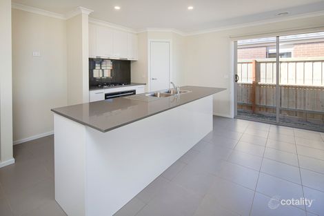 Property photo of 2 Galaxias Court Clyde North VIC 3978