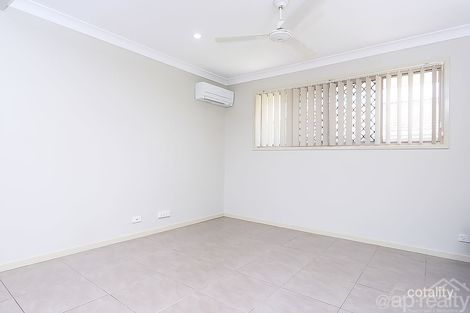 Property photo of 28 Brushwood Circuit Forest Lake QLD 4078