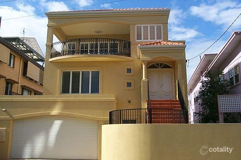 32 Eden Ave, Coolangatta, QLD 4225