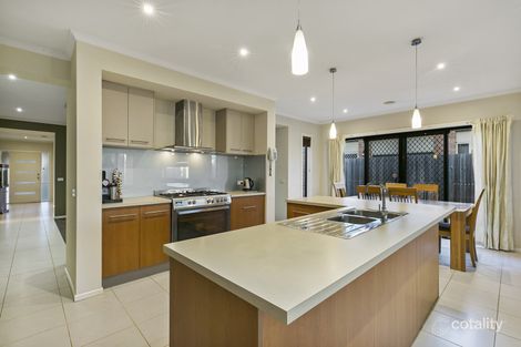 Property photo of 7 Audrey Lane Berwick VIC 3806