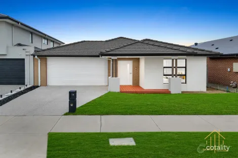 19 Gippsland Ave, Clyde North, VIC 3978