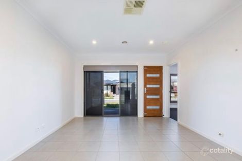 Property photo of 7 Griffiths Link Googong NSW 2620