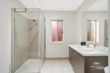 Property photo of 11 Maintop Way Tarneit VIC 3029