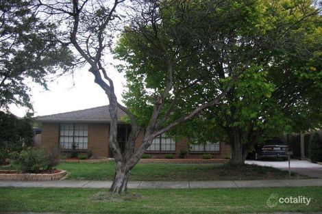 30 Freeman Cres, Mill Park, VIC 3082