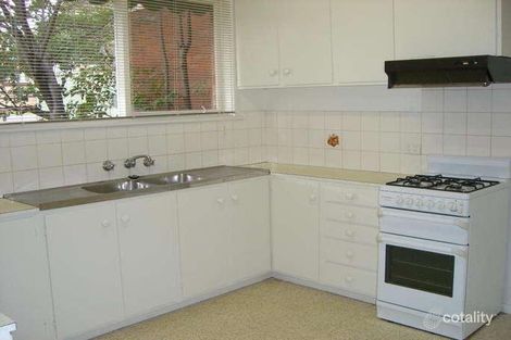 Property photo of 1/18 Yeovil Road Glen Iris VIC 3146