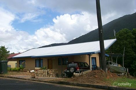 11 Kirk St, Tully, QLD 4854