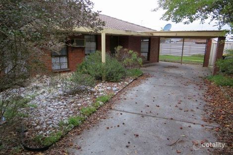 2/11 Iona Dr, Sebastopol, VIC 3356