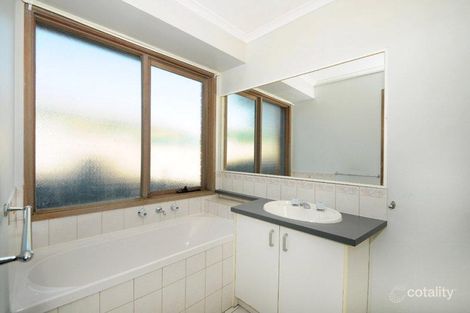 Property photo of 21 Parkdale Drive Carrum Downs VIC 3201