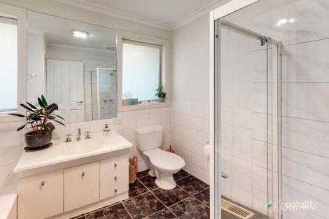 Property photo of 10 Dunrobin Court Carrum Downs VIC 3201