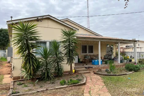 40 Warren St, Nyngan, NSW 2825