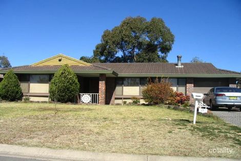 17 Morningbird Cl, St Clair, NSW 2759