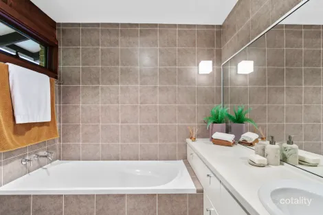 Property photo of 18 Jarrah Place Castle Hill NSW 2154