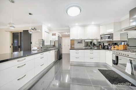 Property photo of 6 Vedders Drive Heritage Park QLD 4118