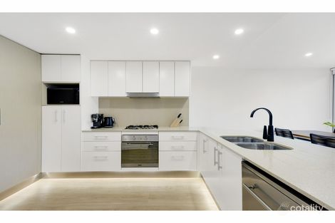 Property photo of 8/53 Darrambal Street Surfers Paradise QLD 4217